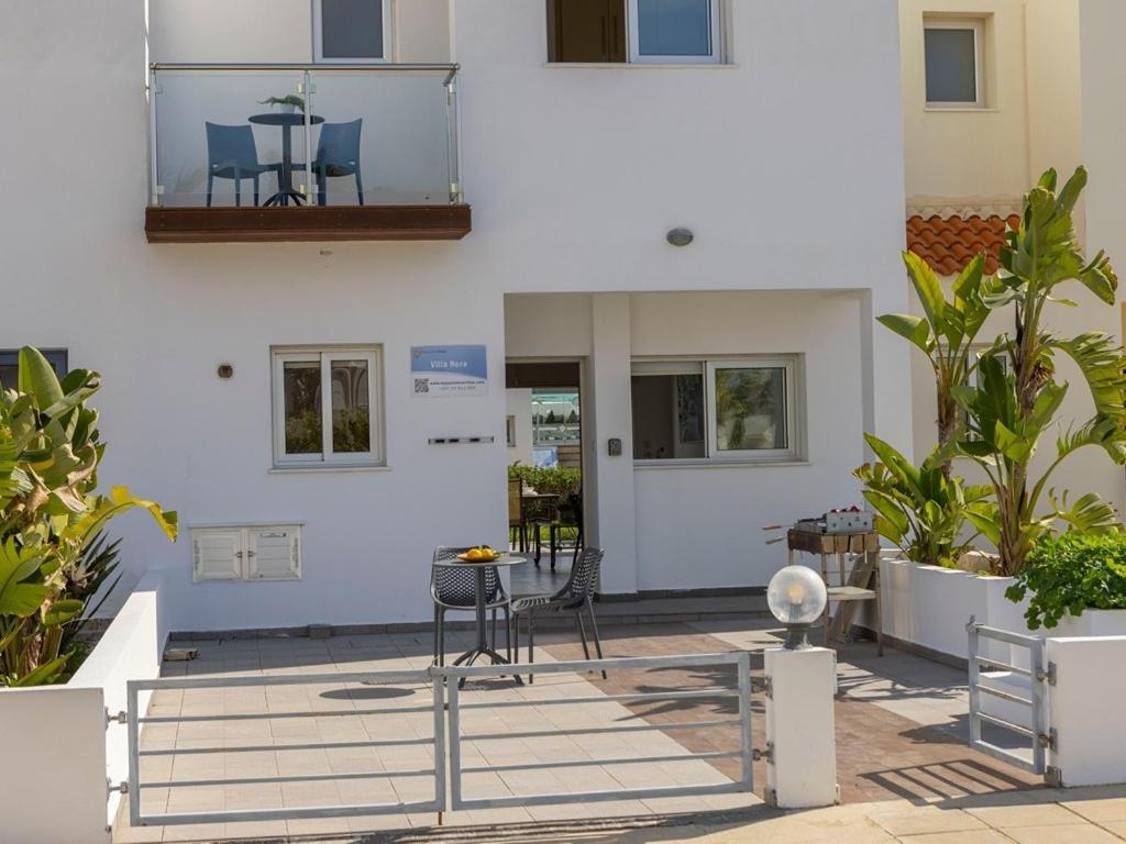 Villa Nora Протарас Екстериор снимка